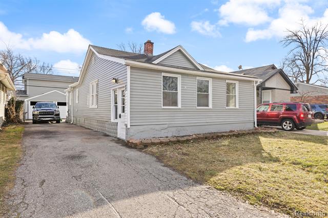 front view picture of 27517 Long, Livonia, MI. 48152