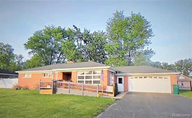 front view picture of 7851 Haggerty Rd, Belleville, MI. 48111