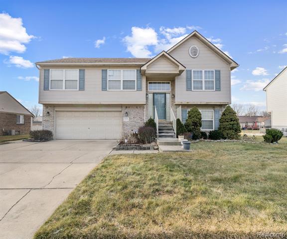 front view picture of 7970 Amber, Romulus, MI. 48174