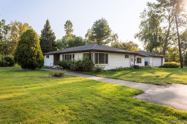 front view picture of 7860 Wayne, Romulus, MI. 48174