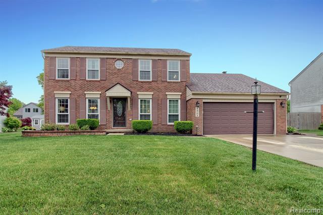 front view picture of 44791 Greenwood Dr, Belleville, MI. 48111