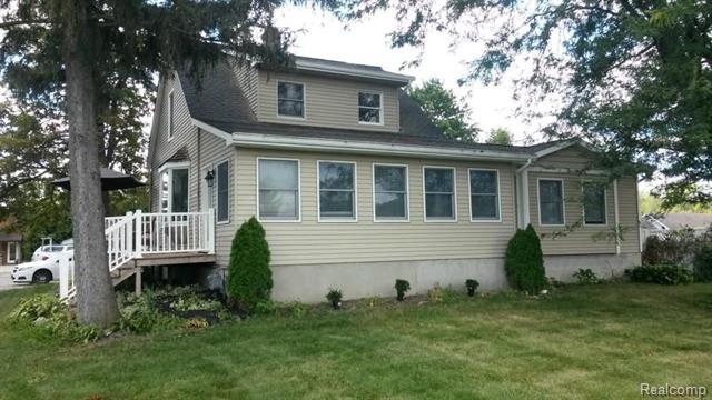 front view picture of 44003 Tyler Rd, Belleville, MI. 48111
