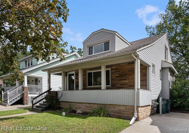front view picture of 846 Flowerdale St, Ferndale, MI. 48220