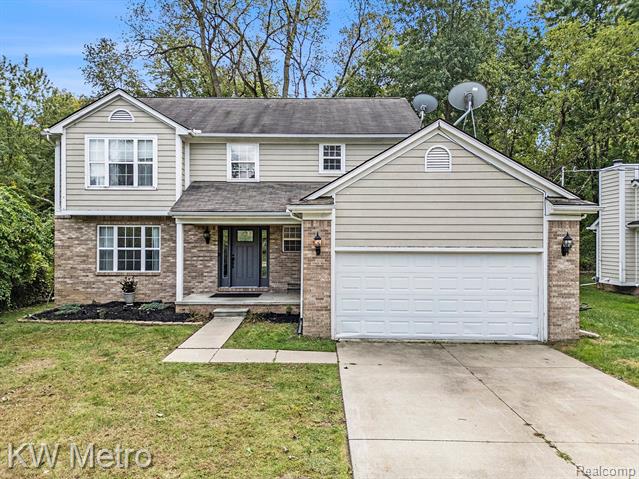 front view picture of 24645 Sargent Ave, Southfield, MI. 48033