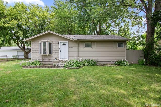 front view picture of 6329 Loraine, Romulus, MI. 48174