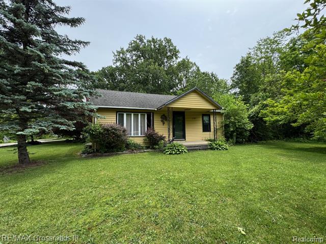 front view picture of 6785 Belleville Rd, Belleville, MI. 48111