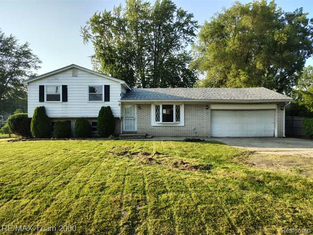 front view picture of 35872 Vinewood, Romulus, MI. 48174