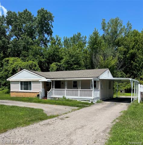 front view picture of 35750 Beverly, Romulus, MI. 48174