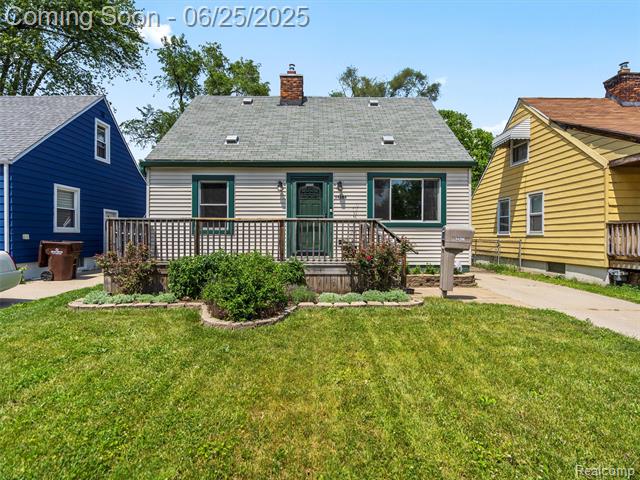 front view picture of 34286 Glover St, Wayne, MI. 48184