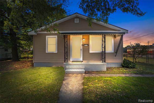 front view picture of 5832 Wilkie, Taylor, MI. 48180