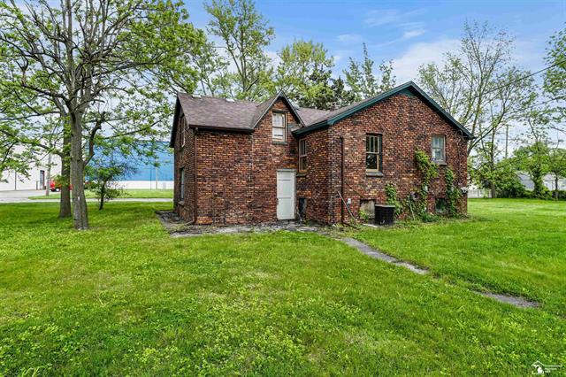 front view picture of 5650 Sylvia, Dearborn Heights, MI. 48125