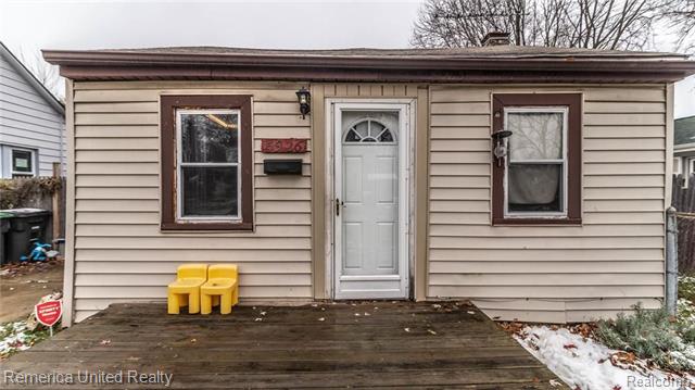 front view picture of 5926 Cherokee, Taylor, MI. 48180
