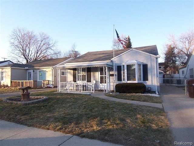 front view picture of 34836 John St, Wayne, MI. 48184