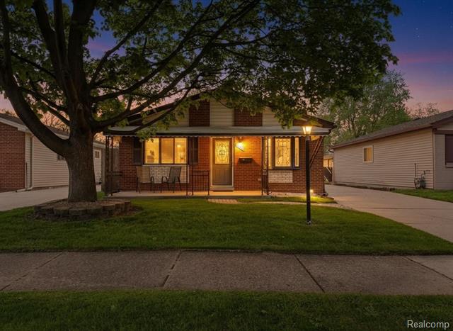front view picture of 6038 Michael, Taylor, MI. 48180