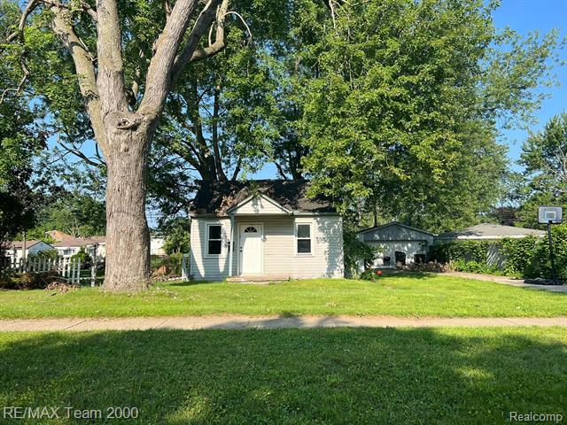 front view picture of 5970 John Daly, Taylor, MI. 48180