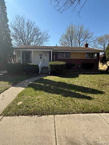 front view picture of 13721 Pearson St, Oak Park, MI. 48237