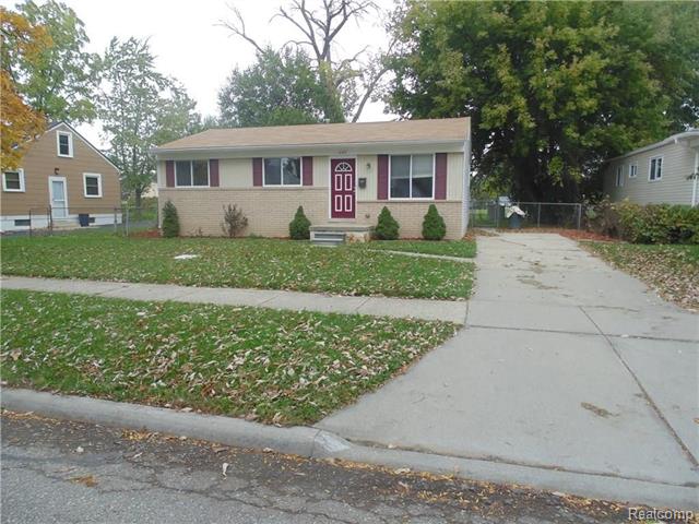 front view picture of 1589 Wordsworth St, Ferndale, MI. 48220