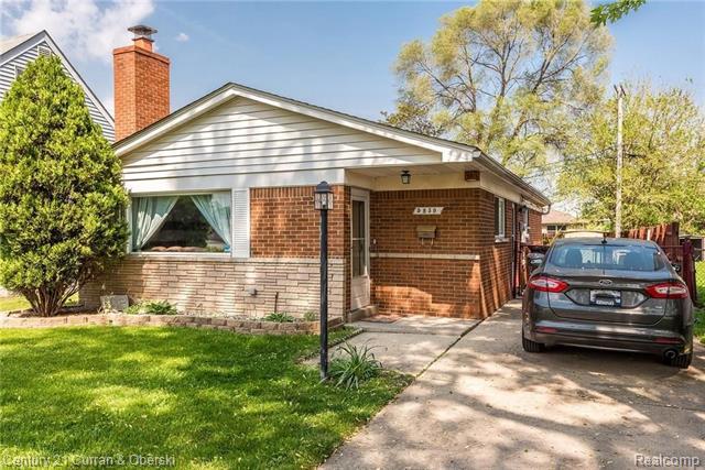 front view picture of 5839 Balfour, Allen Park, MI. 48101