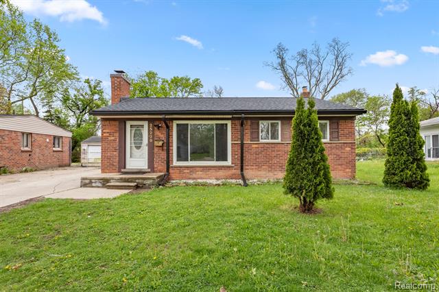 front view picture of 25229 Hanover, Dearborn Heights, MI. 48125