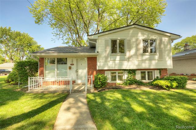 front view picture of 5489 Academy, Dearborn Heights, MI. 48125