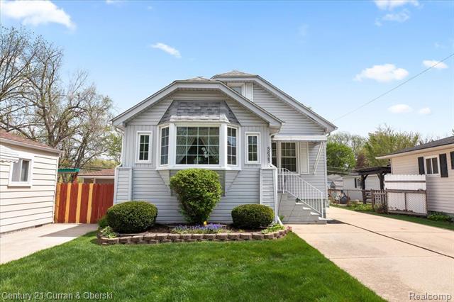 front view picture of 5625 Harding, Dearborn Heights, MI. 48125