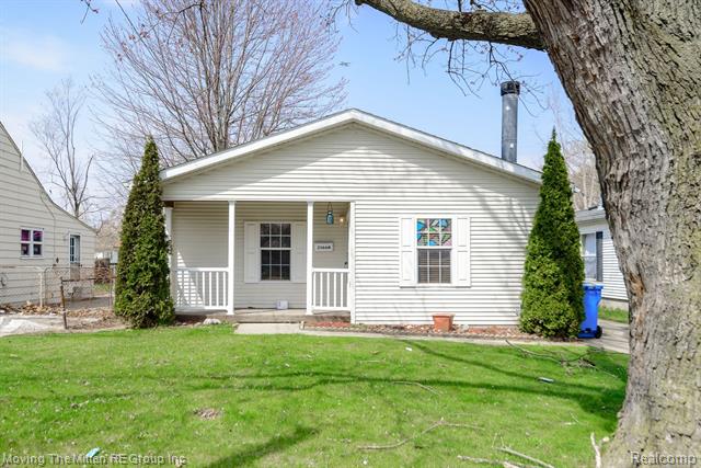front view picture of 25660 Currier, Dearborn Heights, MI. 48125