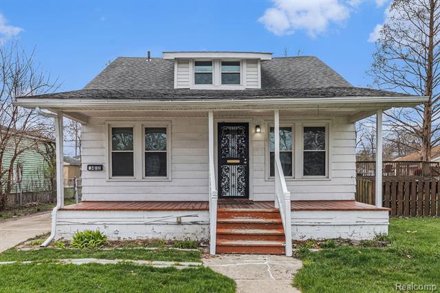 front view picture of 5402 Croissant, Dearborn Heights, MI. 48125