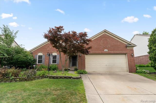 front view picture of 4282 Sherwood Cir, Canton, MI. 48188
