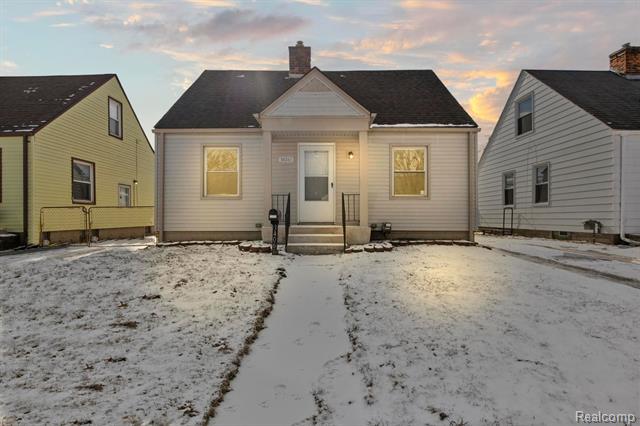 front view picture of 34061 Richard St, Wayne, MI. 48184