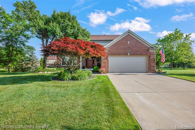 front view picture of 46998 Sherwood Ct, Canton, MI. 48188