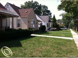 front view picture of 26325 Eton, Dearborn Heights, MI. 48125
