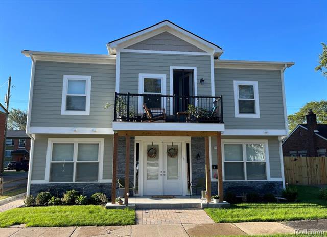 front view picture of 345 W Marshall St, Ferndale, MI. 48220