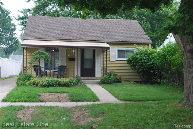 front view picture of 4449 Carnegie St, Wayne, MI. 48184