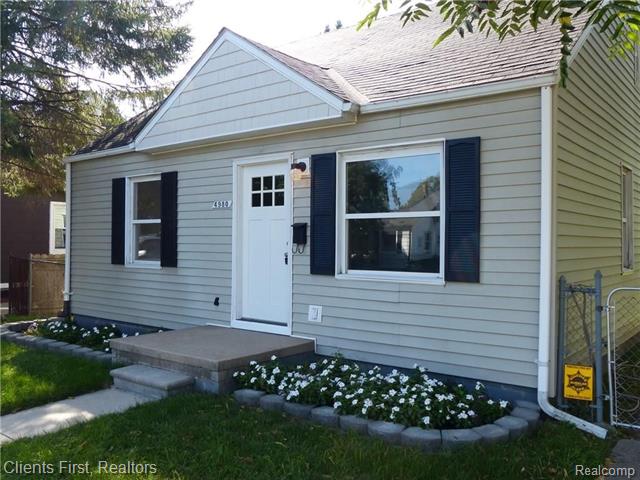 front view picture of 4980 Mayfair, Dearborn Heights, MI. 48125