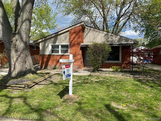 front view picture of 4671 Mc Kinley, Dearborn Heights, MI. 48125