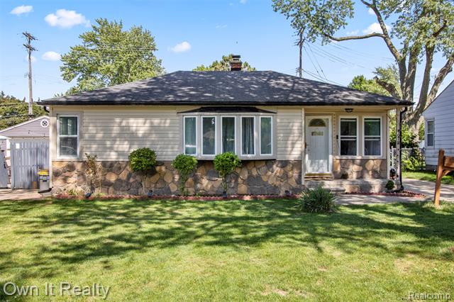 front view picture of 4673 Dearborndale, Dearborn Heights, MI. 48125
