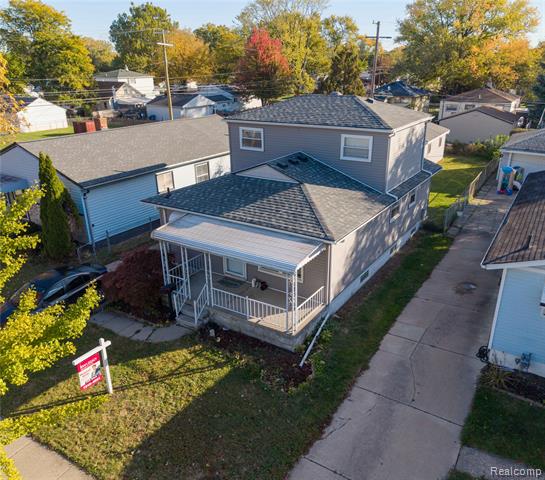 front view picture of 4911 Detroit, Dearborn Heights, MI. 48125