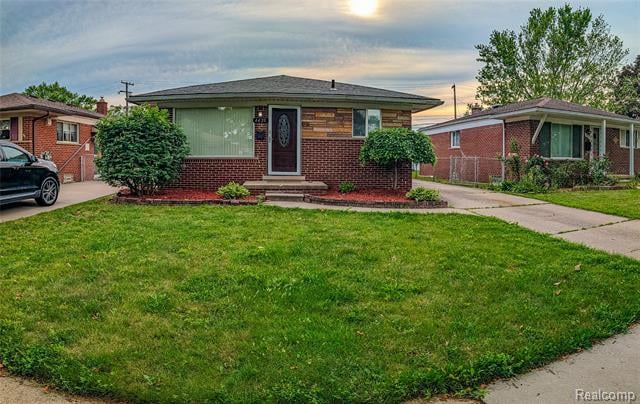 front view picture of 4420 Katherine, Dearborn Heights, MI. 48125