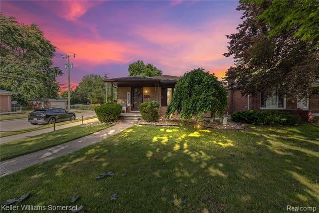 front view picture of 4401 Pardee, Dearborn Heights, MI. 48125