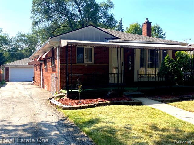 front view picture of 4208 Pardee, Dearborn Heights, MI. 48125