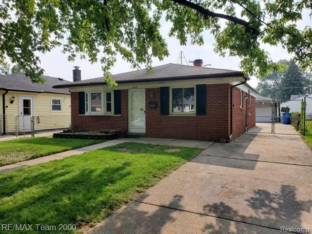 front view picture of 4638 Gertrude, Dearborn Heights, MI. 48125