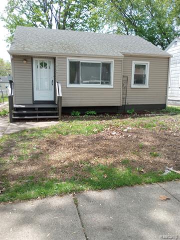 front view picture of 24399 Hopkins, Dearborn Heights, MI. 48125