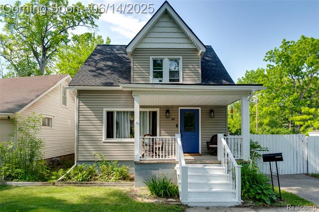 front view picture of 1217 E Madge Ave, Hazel Park, MI. 48030