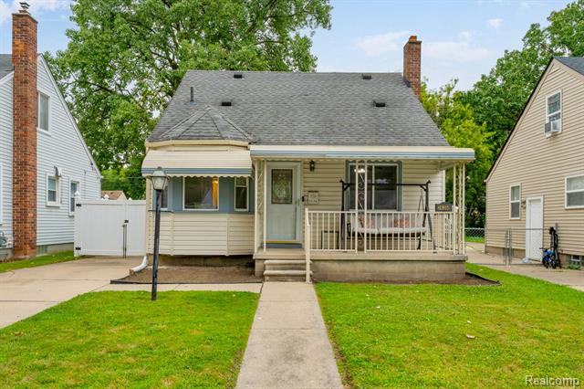 front view picture of 24368 Hopkins, Dearborn Heights, MI. 48125