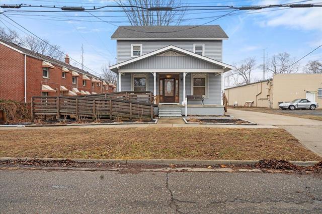 front view picture of 35457 Brush St, Wayne, MI. 48184