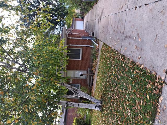 front view picture of 4510 Croissant, Dearborn Heights, MI. 48125