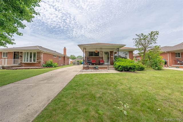 front view picture of 4442 Mc Kinley, Dearborn Heights, MI. 48125