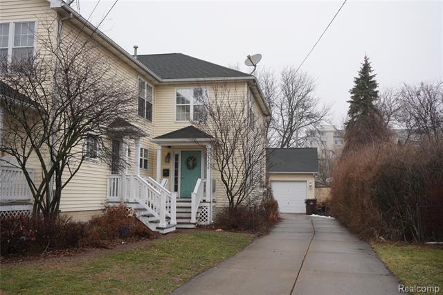 front view picture of 35726 Brush St, Wayne, MI. 48184