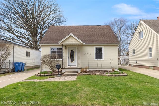 front view picture of 4540 Fleming, Dearborn Heights, MI. 48125