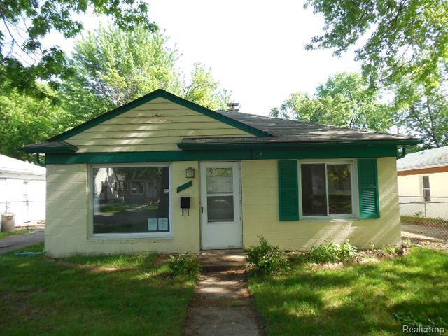 front view picture of 25054 Colgate, Dearborn Heights, MI. 48125